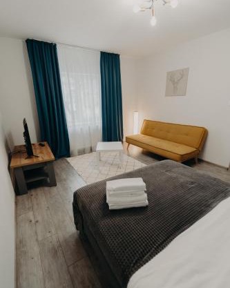 Apartamentul Galben