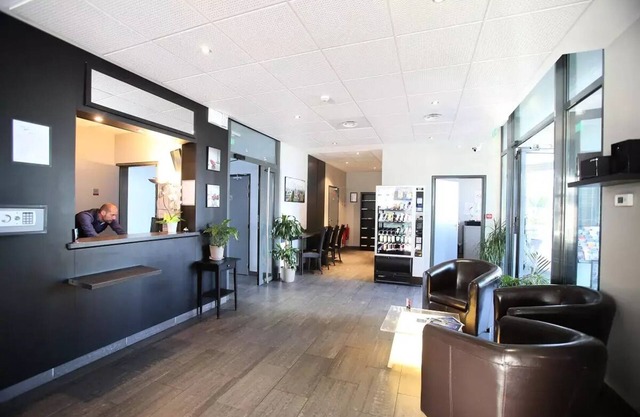 Appart'hôtel Adonis Paris Sud - 2 Rooms 4 People