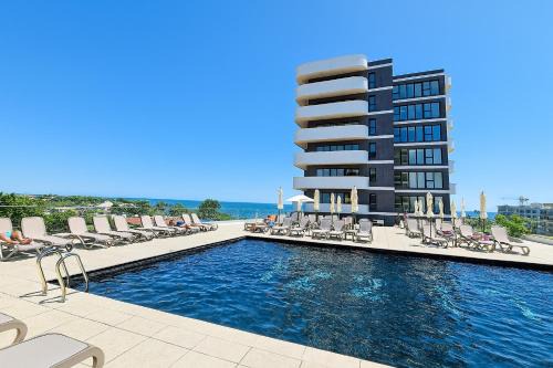 Aparthotel C37 - Alezzi Odyssey Pool & Spa Resort
