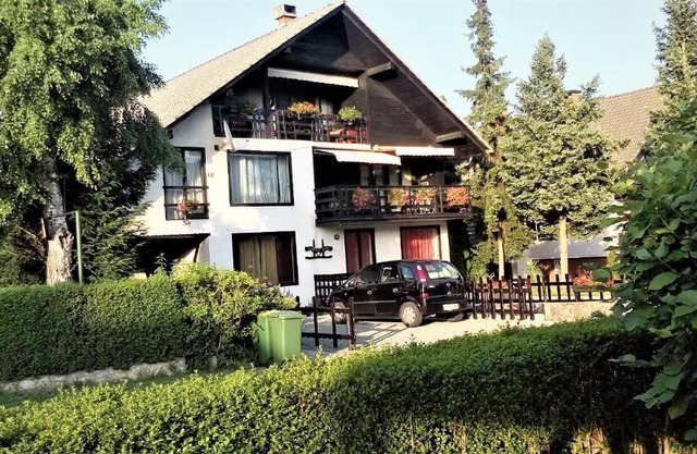 Aparthouse Ani