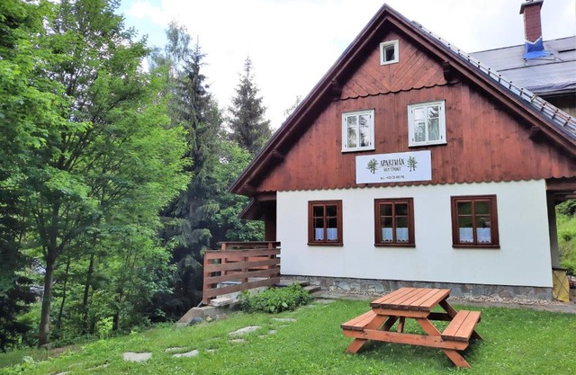 Apartmán mezi stromy