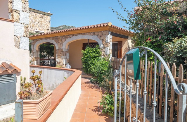 Apartamento 'Ponza' con terraza privada, jardín privado y aire acondicionado