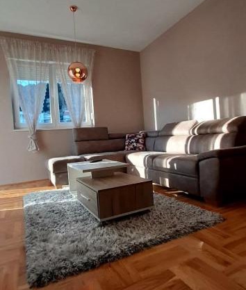 Apartman Lav