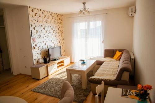 Apartman MAJNA