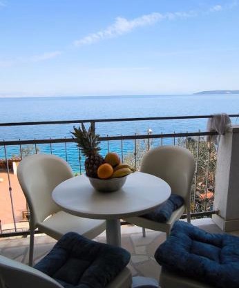 Apartman None