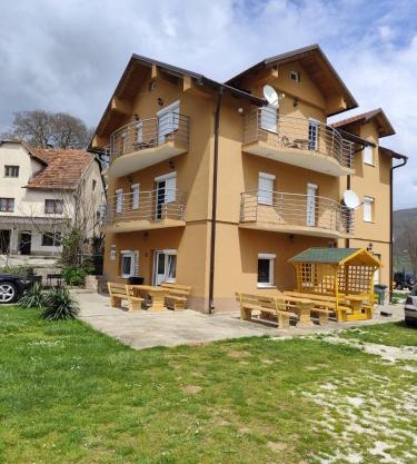 Apartmani Šćit