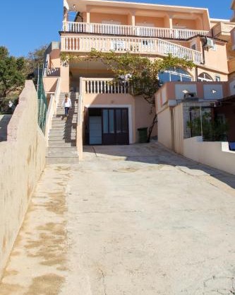 Apartmani Bepina