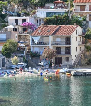 Apartmani Dora