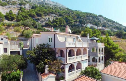 Apartmani Lugonja*