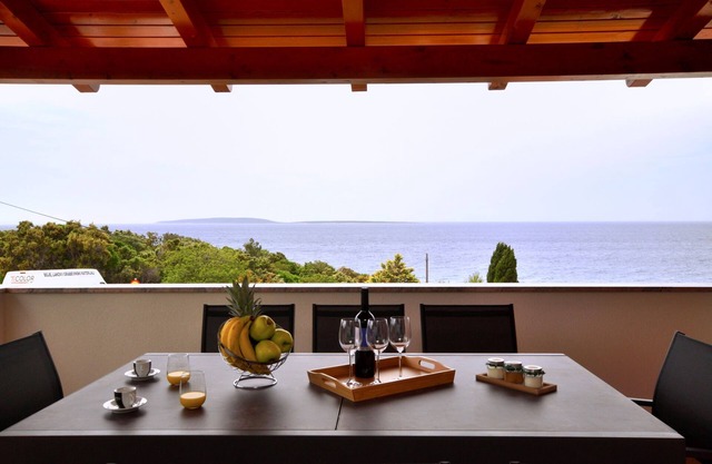 Apartments Villa Sofia (81541-A2) - Martinscica - island Cres