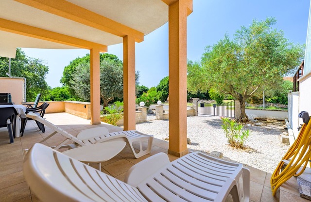 Apartment Panous 1