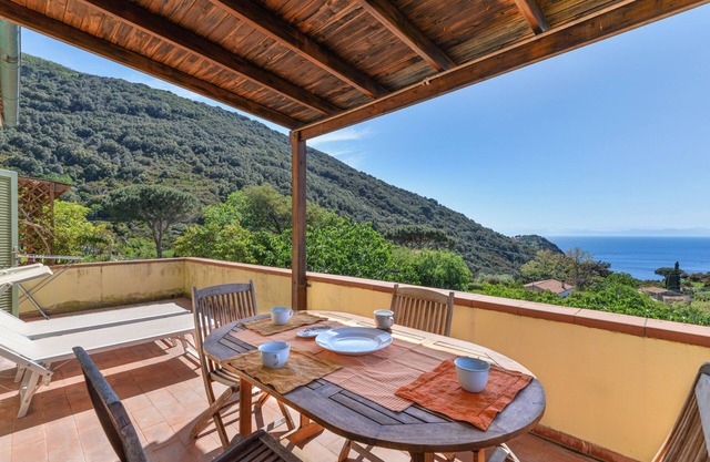 Apartamento 'Cinciarella Casa Vai' con vistas al mar, Wi-Fi y aire acondicionado
