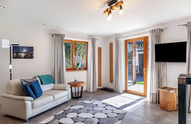 Apartamento 'Ferienwohnung Pflegersee' con vistas a la montaña, terraza privada y Wi-Fi