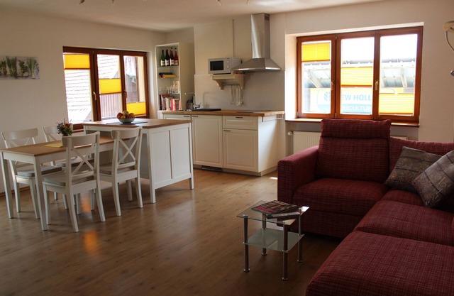 Apartamento 'Große In Altem Hofgut' con balcón y Wi-Fi