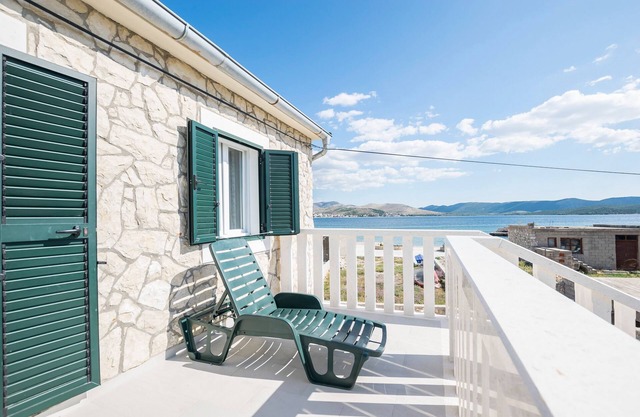 Apartment Island Sun Terrace (82881-A1) - Krapanj - island Krapanj