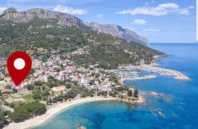 Apartment with veranda a few meters from the sea
