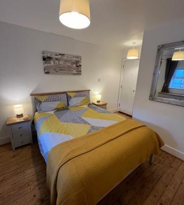 Apartment 12, Sea Wharf