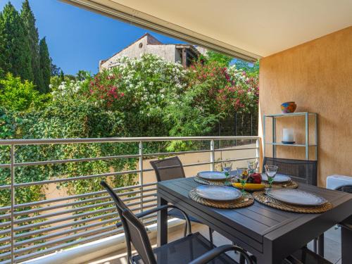 Apartment 151 Bay Street-2 by Interhome
