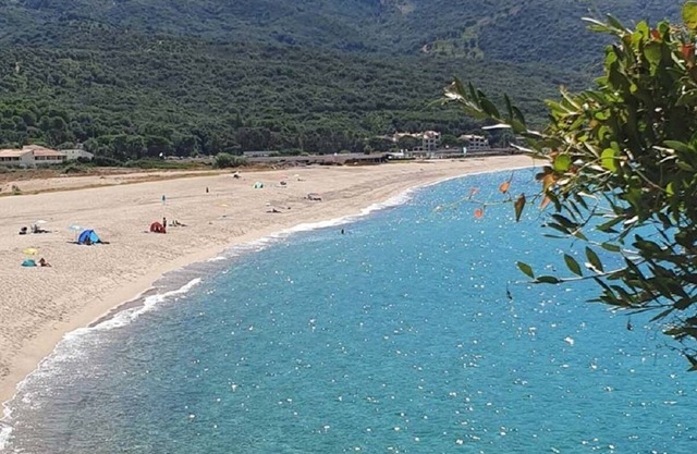 Apartment 2 bedrooms / 5 people garden, 50 m from the beach