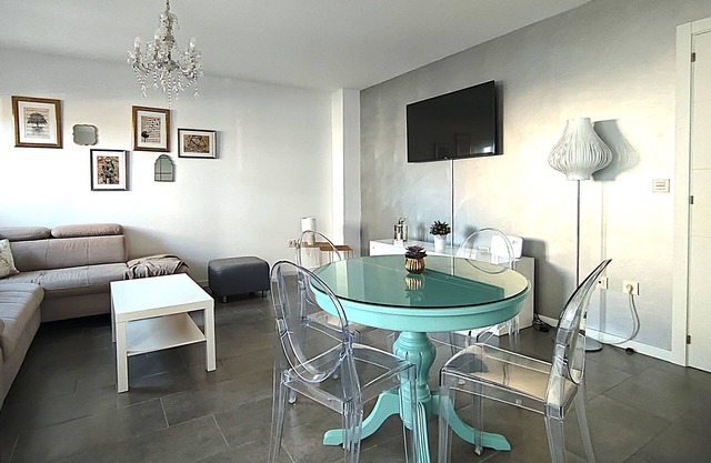 ¡Apartamento a 2 minutos de la playa! Ideal para unos días en familia y parejas.