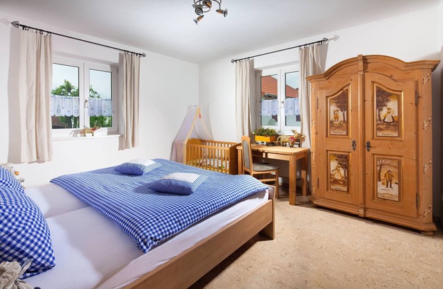 Apartment 2 Untersberg 110 sqm up to 4 pers., 2 bedrooms, eat-in kitchen, balcony