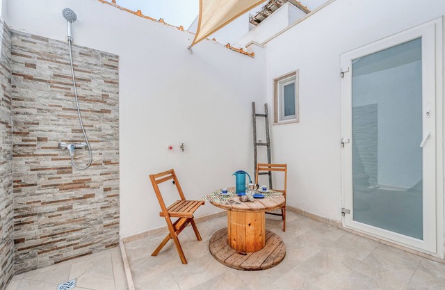 Apartment '2' with Private Terrace and Air Conditioning