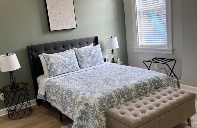 Apartment 2B Premium 1-bedroom and 1- Living Room in FAN Area Richmond