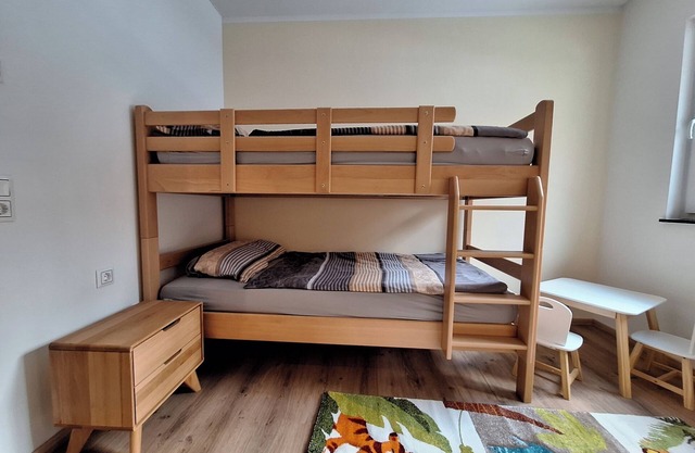 Apartamento '4' con vistas a la montaña, jardín compartido y Wi-Fi