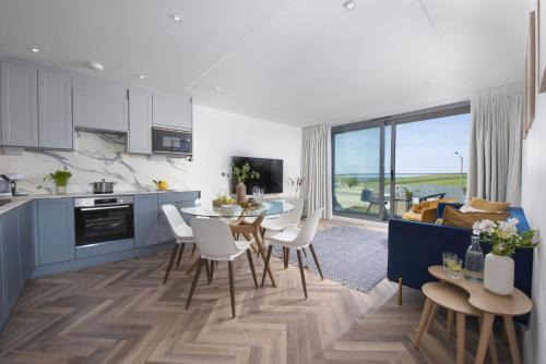 Apartment 6, Oasis Sands