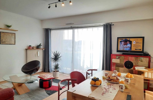 Apartment 600 m from the city center - ideal for families, parking included