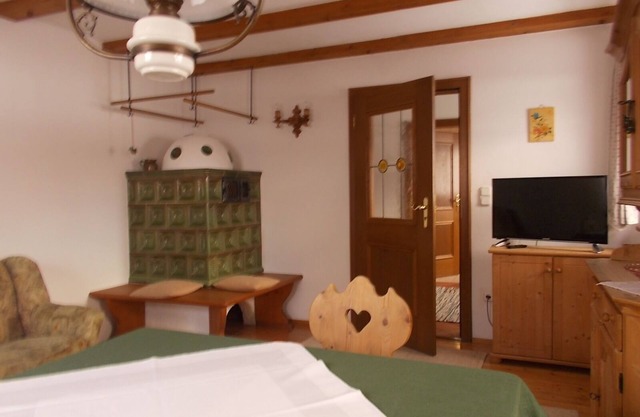 Apartamento grande (80 m²) con 2 dormitorios, salón, cocina, baño-ducha / WC, TV por cable / vía satélite, balcón y terraza