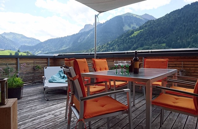 Apartamento (85 m²) con una gran terraza orientada al sur (30 m²) y sauna