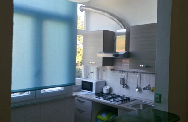 Apartamento de tres habitaciones a 900 metros del mar. Código citra 009003-LT-0055.