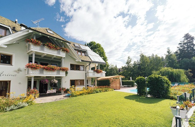 Apartamento Africa en Villa Anina con piscina, zona de bienestar
