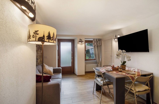 Apartamento 'Agriturismo La Grange - Comfort' con vistas a las montañas, Wi-Fi y aire acondicionado