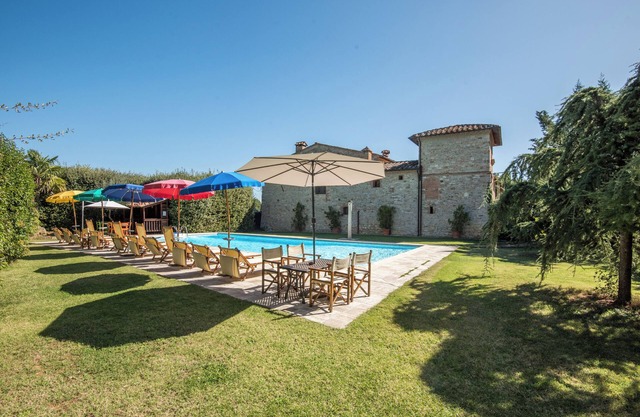 Apartamento 'Agriturismo Ischieto - Il Granaio' con piscina compartida, Wi-Fi y aire acondicionado