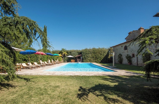 Apartamento 'Agriturismo Ischieto - Il Cipresso' con piscina compartida, Wi-Fi y aire acondicionado