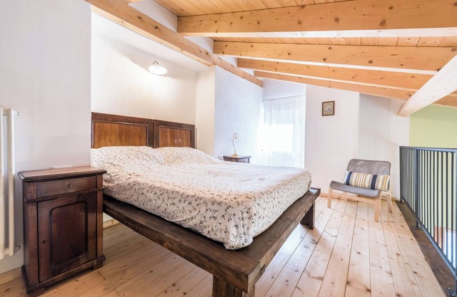 Apartamento Agriturismo "Al Gallo Nero Verde" cerca del lago de Garda con vistas a la montaña