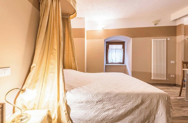 Apartamento Agriturismo "Al Gallo Nero Miele" cerca del lago de Garda con vistas a la montaña