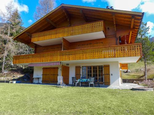 Apartment Aiguilles Dorées III-2 by Interhome