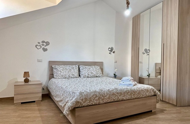 Apartamento 'Alba E Tramonto' con vistas a la montaña, Wi-Fi y aire acondicionado