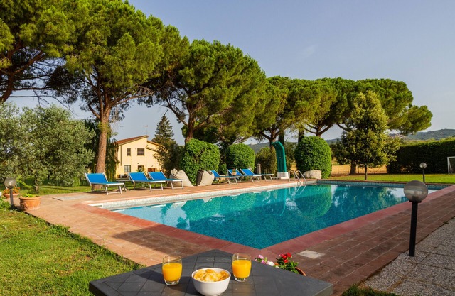 Apartamento "Alba" con terraza, piscina exterior y Wi-Fi