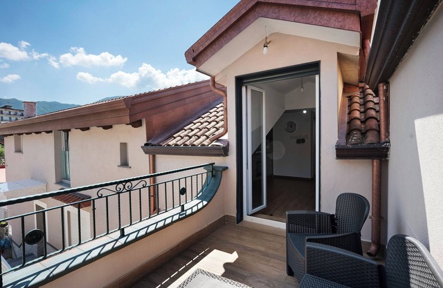 Apartamento 'Alba' con vistas a la montaña, Wi-Fi y aire acondicionado