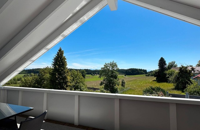 Apartamento 'Alpenblick' con vistas a la montaña, terraza privada y Wi-Fi