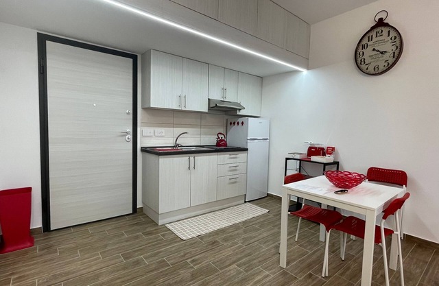 APARTAMENTO Y PLAZA DE PARKING EN EL CENTRO DE PALERMO