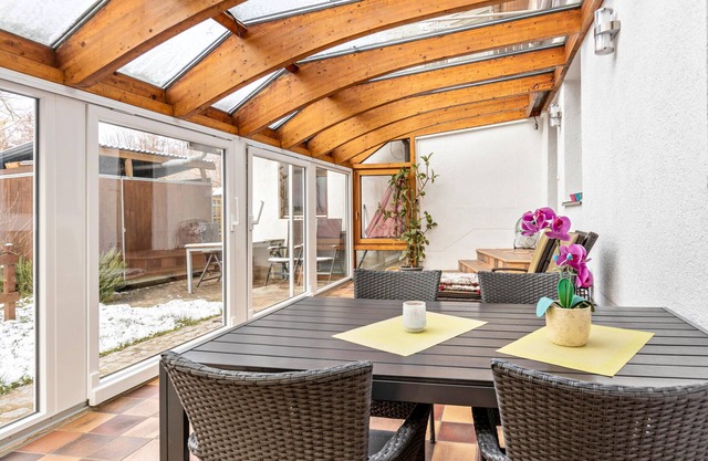 Apartamento 'Andrea' con vistas al lago, terraza privada y Wi-Fi