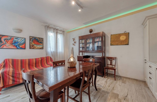 Apartamento 'Anghelos - Cagginara' con terraza compartida, Wi-Fi y aire acondicionado.