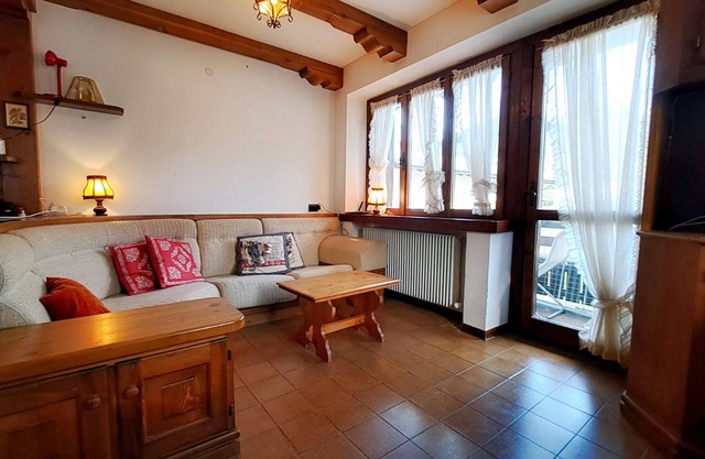 Apartamento 'Antelao Relax a Vinigo' con vistas a la montaña, terraza privada y Wi-Fi