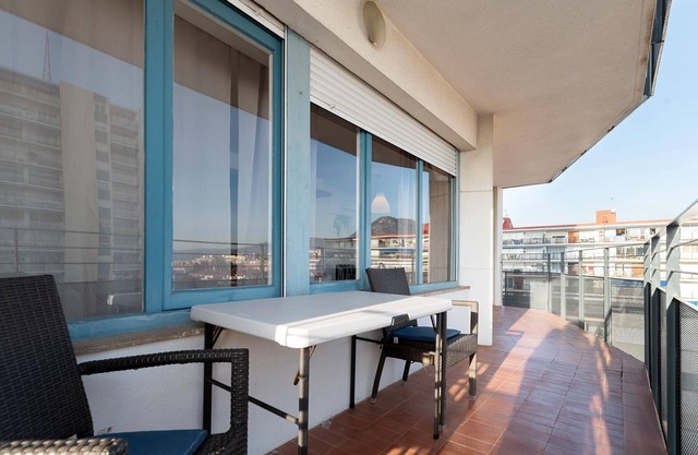 "App Can Mabi centrico 25km BCN" con balcón, terraza y Wi-Fi