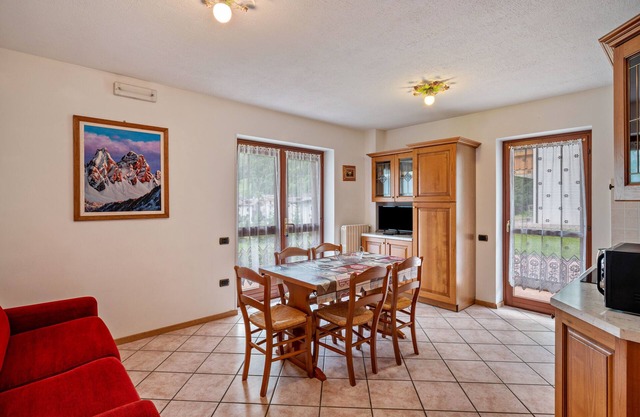 Apartamento 'Appartamento Bilocale 3' con vistas a la montaña, jardín compartido y Wi-Fi